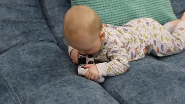 Footage Small Child Plays Joystick Game Console — Stock Video