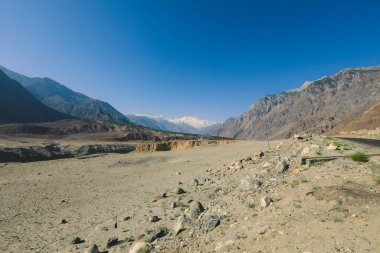 Pakistan 'ın Gilgit Baltistan Dağları arasında Pakistan' ın Panoramasına İnanılmaz Bakış