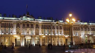 4K Video: St. Petersburg 'un merkezindeki Hermitage Akşam Manzarası