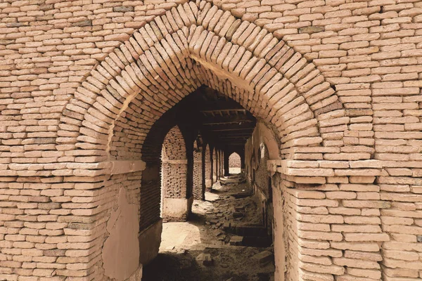 Vista Interior Los Arcos Arenosos Ladrillo Las Ruinas Habitación Interior — Foto de Stock