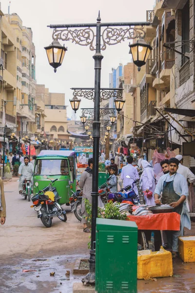 Peşaver Pakistan Temmuz 2021 Nşaat Rickshaws Ile Kalabalık Pakistan Şehir — Stok fotoğraf