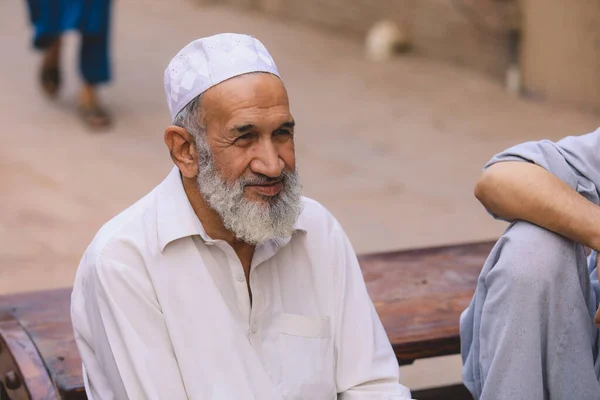 Peshawar Paquistão Julho 2021 Homem Paquistanês Velho Com Barba Centro — Fotografia de Stock