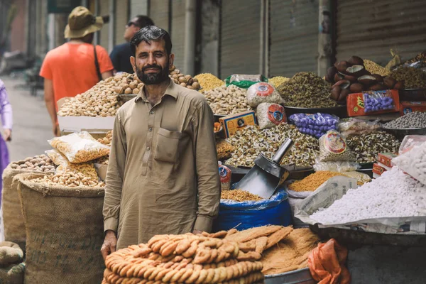 Пешавар Пакистан Липня 2021 Портрет Посміхненого Пакистанського Торговця Центральному Ринку — стокове фото