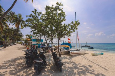 Maafushi, Maldivler - 25 Haziran 2021: Maafushi Sokaklarındaki Yerel Maldivlerin Günlük Yaşamı