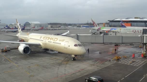 Prazo Manutenção Embarque Dos Aviões Aeroporto — Vídeo de Stock