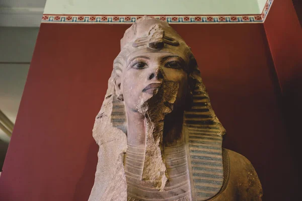 Поврежденные Древние Египетские Статуи Каире Египетский Музей Старейший Археологический Музей — стоковое фото