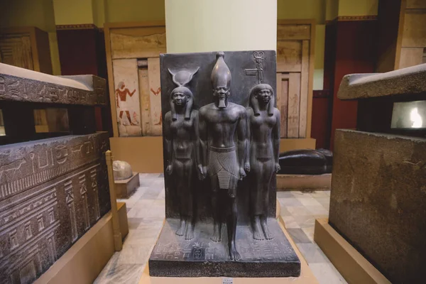古代エジプトの巨石像カイロエジプト博物館 中東で最も古い考古学博物館 エジプト — ストック写真