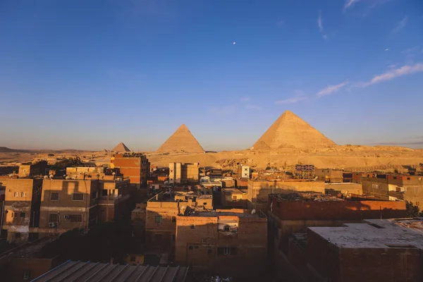 Hermosa Vista Una Las Maravillas Del Mundo Antiguo Grandes Pirámides —  Fotos de Stock