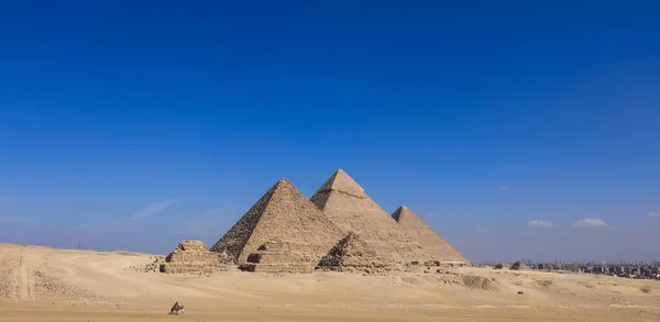 Huvudvy Till Alla Sju Antika Egyptiska Pyramider Från Giza Stad — Stockfoto