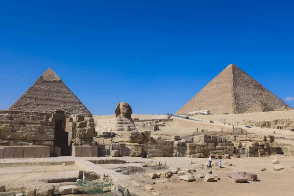 Головний Вид Великого Сфінкса Гізи Гігантська Вапнякова Статуя Великою Пірамідою — стокове фото