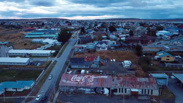 Vista Aérea Noche Puerto Natales Chile Filmación — Vídeo de stock