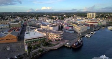 Bridgetown, Barbados şehir merkezinin hava manzarası