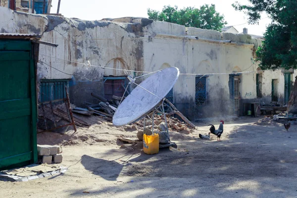 柏培拉市周围空旷的索马利亚广场 街道和建筑物 — 图库照片