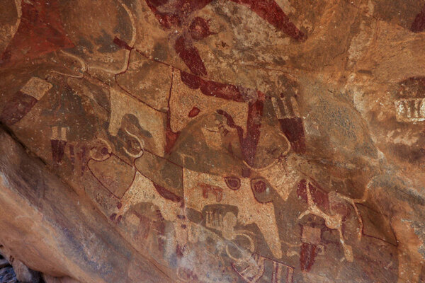 Amazing Inside View Pictures of the Laas Geel cave formations - an earliest known cave paintings in the Horn of Africa, Somaliland