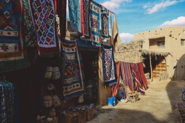 Siwa Oasis, Mısır 'da Renkli ve Parlak Hatıra Pazarı