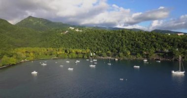 Guadeloupe 'daki Yeşil Göl' ün Hava Görüntüsü
