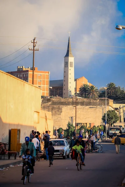 Asmara Eritrea 2019 November Helyiek Mindennapi Élete Asmara Központi Utcájában — Stock Fotó