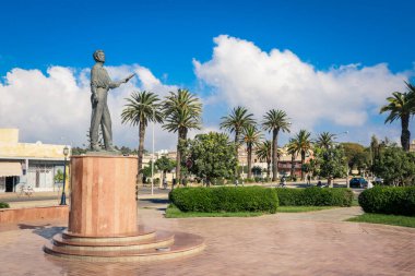 Asmara, Eritre - 01 Kasım 2019: Merkezi Meydanda Rus Yazar Alexander Puşkin 'in Heykeli