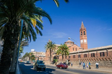 Asmara, Eritrea 'daki Bizim Meryem Ana Kilisesi' nin Eski Tuğla Binası.