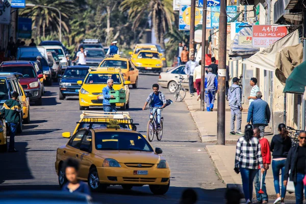 Asmara Eritrea November 2019 Yellow Taxi Other Cars Central Street — Stock Photo, Image