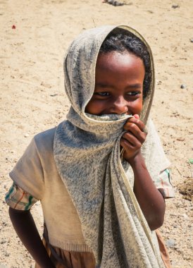 Keren, Eritre - 03 Kasım 2019: Gülümseyen ve Tatlı Genç Kız