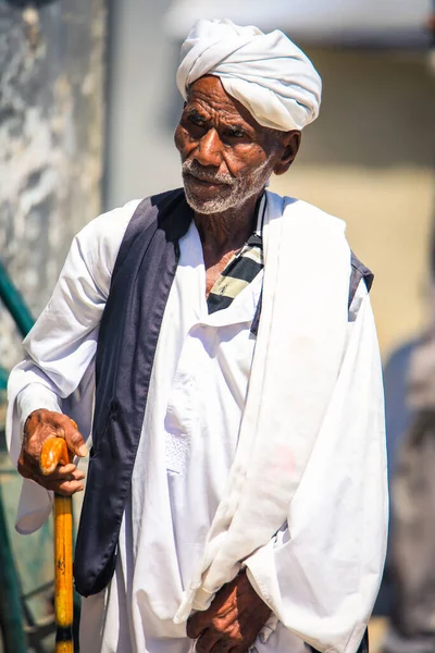 Keren Eritreia Novembro 2019 Homem Local Vestido Tradicional Mercado Animal — Fotografia de Stock