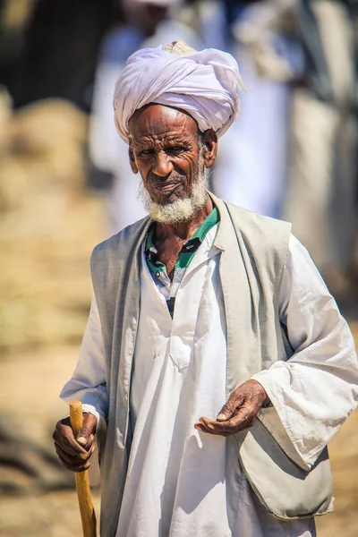 Keren Erytrea Listopada 2019 Miejscowy Erytrejczyk Tradycyjnej Białej Sukience Targu — Zdjęcie stockowe