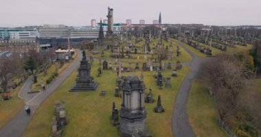İskoçya 'daki Glasgow Mezarlığı' nın havadan görünüşü
