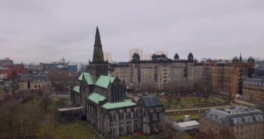 İskoçya 'daki Glasgow Katedrali' nin havadan görünüşü