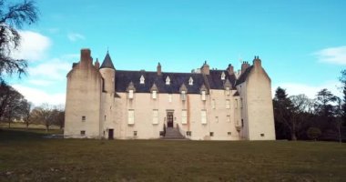 İskoçya 'daki Drum Castle' ın Aeril manzarası