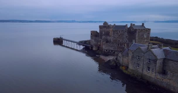 Légi Kilátás Blackness Castle Skóciában — Stock videók