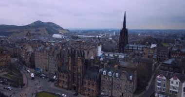 Edinburgh şehir merkezi, hava manzaralı.