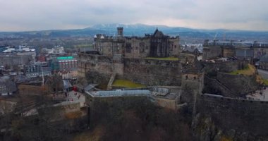 Şehrin ve Edinburgh 'daki kalenin havadan görünüşü