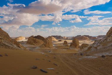 Beyaz Çöl Koruma Alanındaki Kum oluşumlarının panoramik görüntüsü, Farafra Vaha 'sındaki Ulusal Park, Mısır