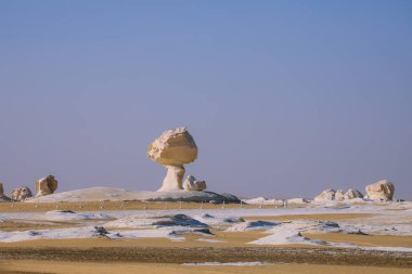 Beyaz Çöl Koruma Alanındaki Fantastik Sandy oluşumları Farafra Oasis, Mısır 'daki Ulusal Park' tır.