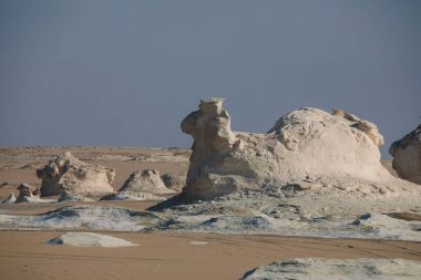 Beyaz Çöl Koruma Alanındaki Fantastik Sandy oluşumları Farafra Oasis, Mısır 'daki Ulusal Park' tır.