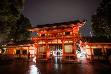 Kyoto, Japonya - 3 Ocak 2020: Budizm Tapınağına Akşam Görüşü