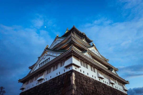 Utsikt Mot Solnedgången Osaka Slott Blå Himmel Och Träd Japan — Stockfoto