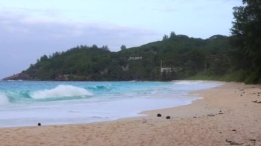 Seyşeller 'deki boş kumsal.