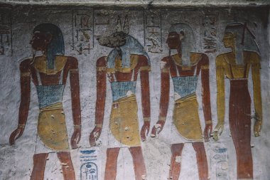 Mısır 'ın Lüksemburg kentindeki Krallar Vadisi' ndeki Firavun Mezarları 'nın içindeki Antik Mısır Çizimleri