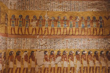 Mısır 'ın Lüksemburg kentindeki Krallar Vadisi' ndeki Firavun Mezarları 'nın içindeki Antik Mısır Çizimleri