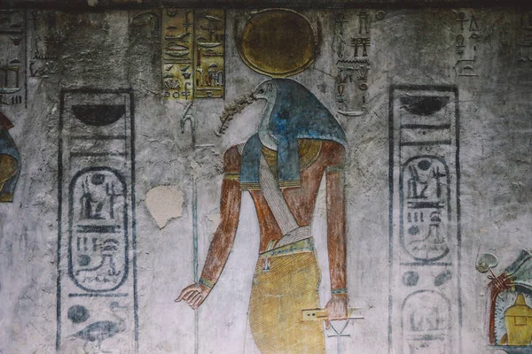 Mısır 'ın Lüksemburg kentindeki Krallar Vadisi' ndeki Firavun Mezarları 'nın içindeki Antik Mısır Çizimleri