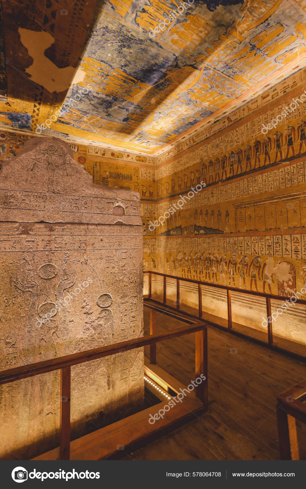 Den Hvite Steinens Sarkofag Innsiden Oldtidens Egypts Kongenes Dal Luxor –  stockfoto © DavePrimov #578064708, image size:1067x1700