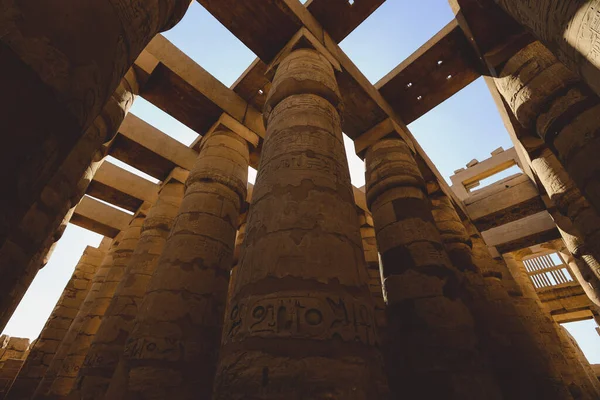 Luxor Egipto Noviembre 2020 Antiguas Columnas Masivas Del Complejo Del —  Fotos de Stock