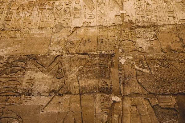 Luxor Egito Novembro 2020 Ancient Egyptian Drawing Sandstone Pillar Hypostyle — Fotografia de Stock