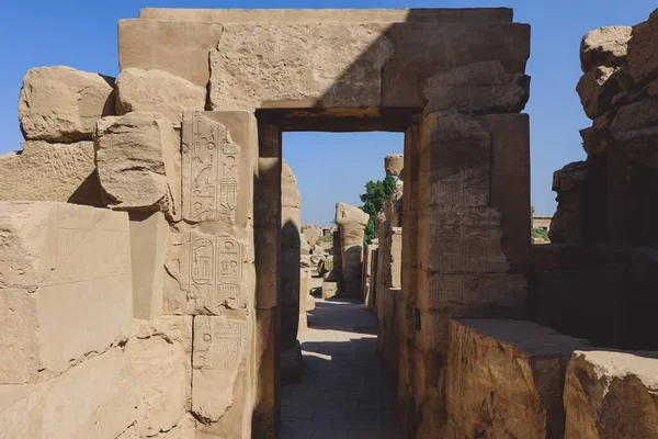 Ruinas Piedra Caliza Antiguo Complejo Templos Egipcio Karnak Cerca Luxor — Foto de Stock