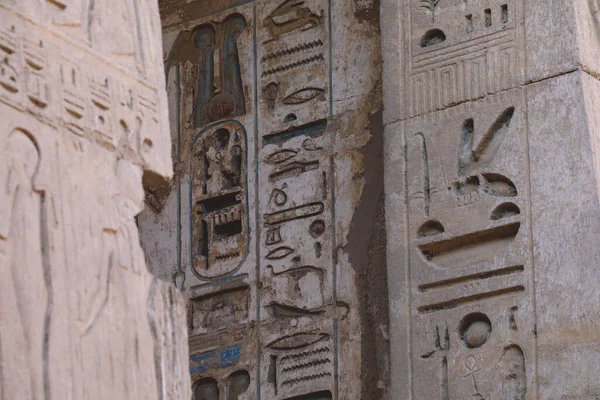 Ancient Egyptian Drawings Medinet Habu Mortuary Temple Ramesses Iii Luxor — Fotografia de Stock