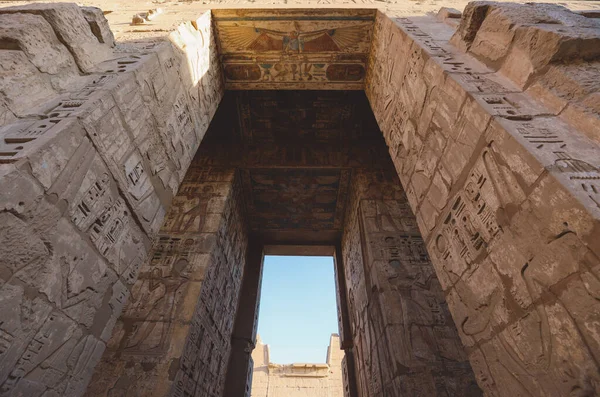 Forntida Egyptiska Ritningar Medinet Habu Bårhus Tempel Ramesses Iii Nära — Stockfoto