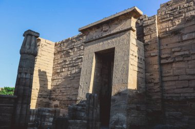 Eski Mısır Medinet Habu 'nun ana görüntüsü, 3. Ramses Morg Tapınağı, Lüksör, Mısır