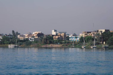 Mısır 'ın Nil Nehri kıyısından Luxor City Scape' e Panoramik Görünüm